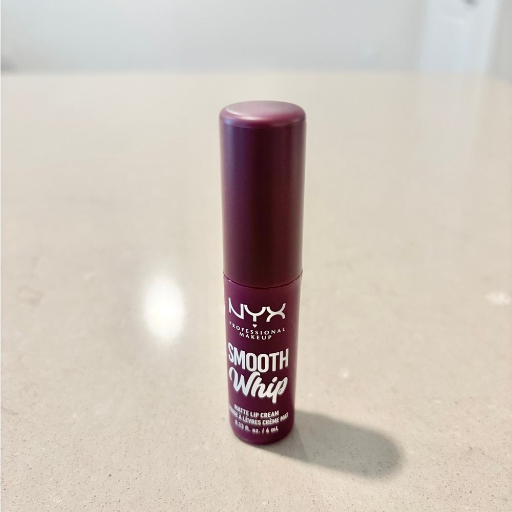 NYX Smooth Whip Matte Lip Cream Berry Bed Sheets Plum Lipstick NEW